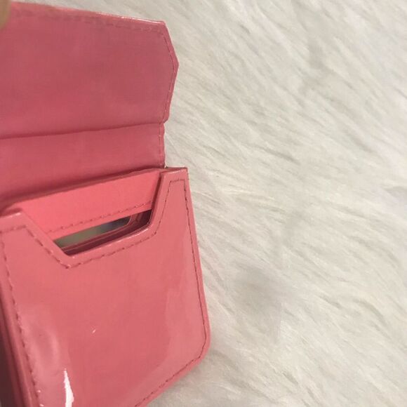 🦩 Bath & Body Works Pink Patent Compact Mirror travel size - Picture 8 of 8